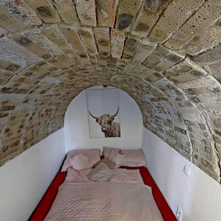 Varázshegy Apartman *